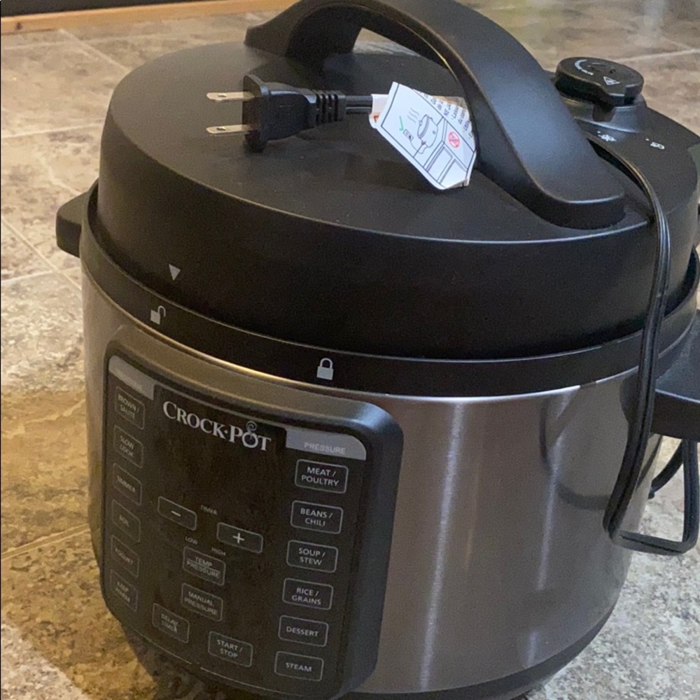 Crock Pot brand Deep Fryer Used ONCE